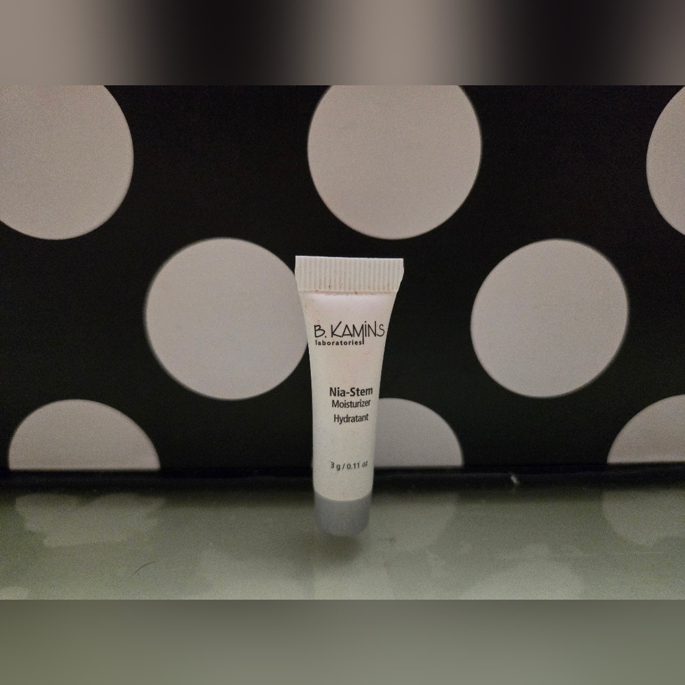 10/$25✨️B.Kamins Cream MINI✨️